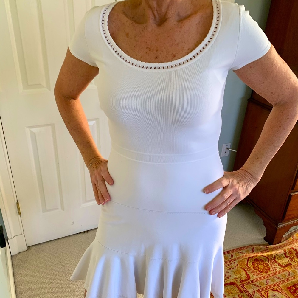 Diane Von Furstenberg white knit dress w flare